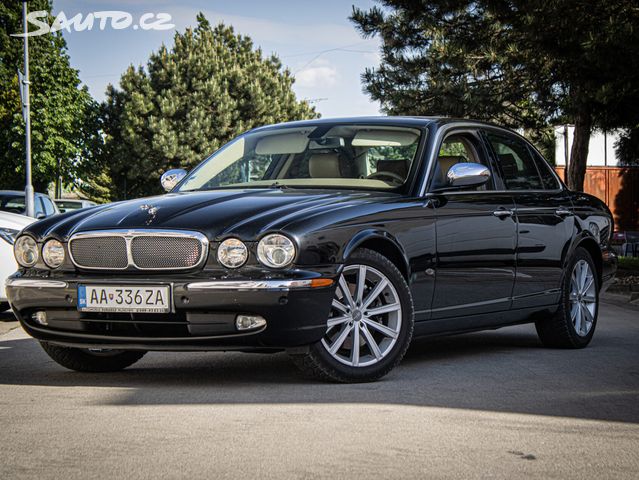 Jaguar XJ